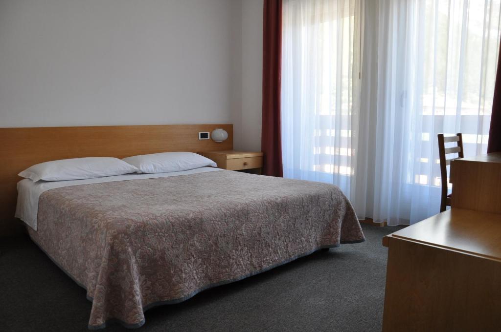 Hotel Ideal Sarche di Calavino Habitación foto