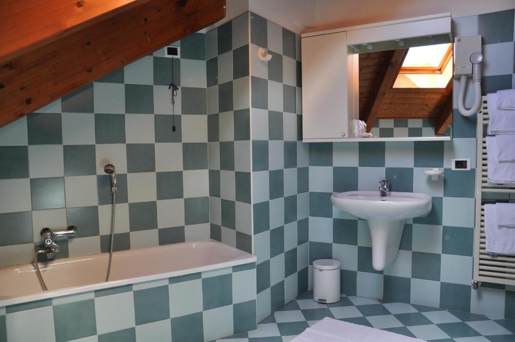 Hotel Ideal Sarche di Calavino Habitación foto